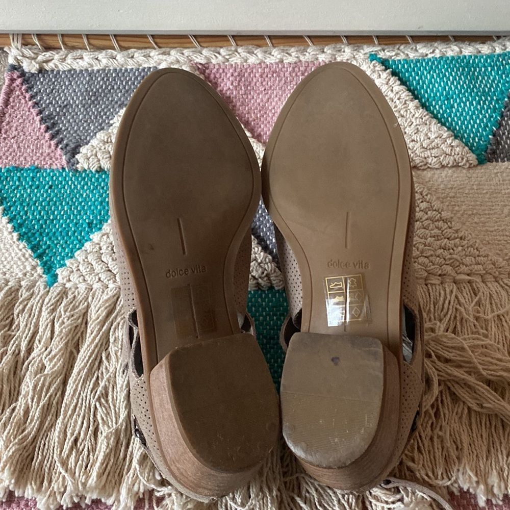 Dolce Vita Beige Bootie - Picture 4 of 10